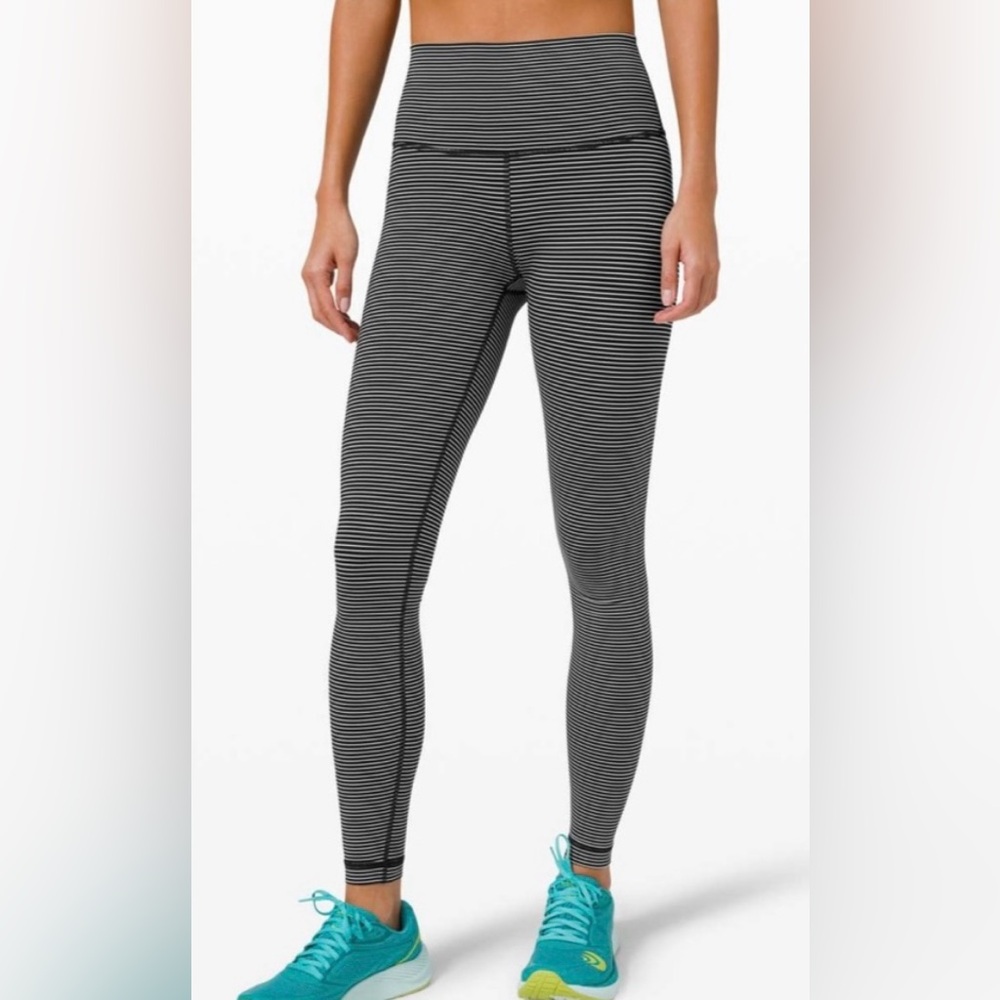 Lululemon black and white striped wunder under